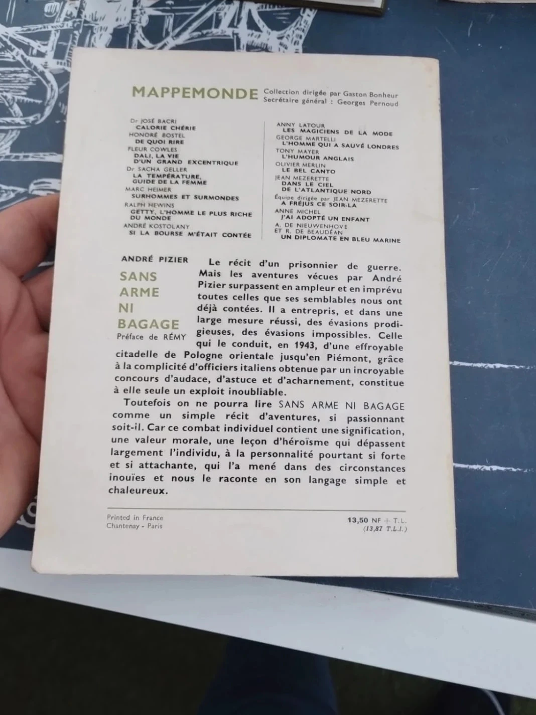 Without weapon or luggage history book – photo 4
